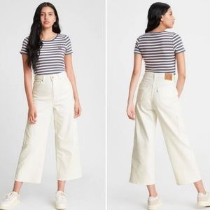 Levi’s High Waisted Wide Leg Crop Utility Pants - White